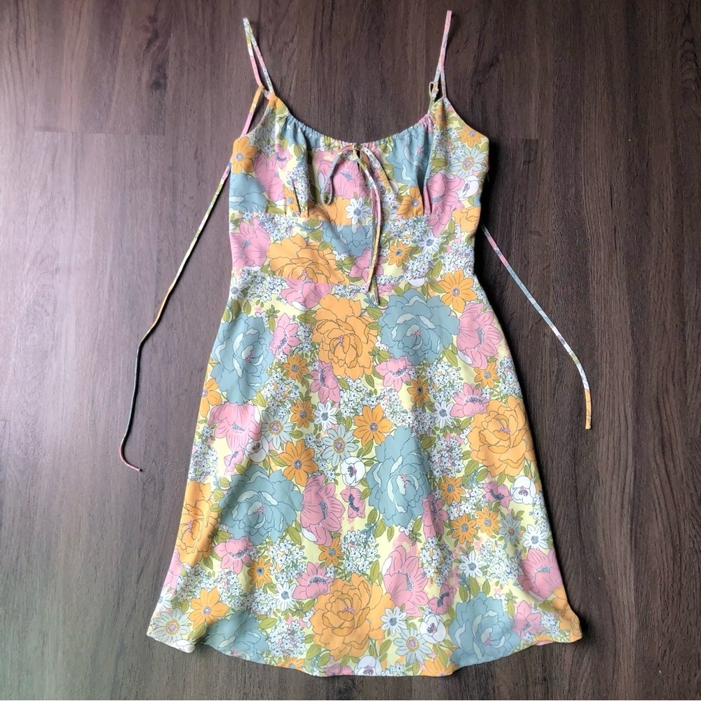 WAYF Floral Tie-front Mini Dress Size Small Retro Hippie Sundress Babydoll - Picture 2 of 9